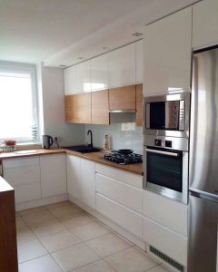 مزایای استفاده از تیم متخصص در تولید کابینت آشپزخانه